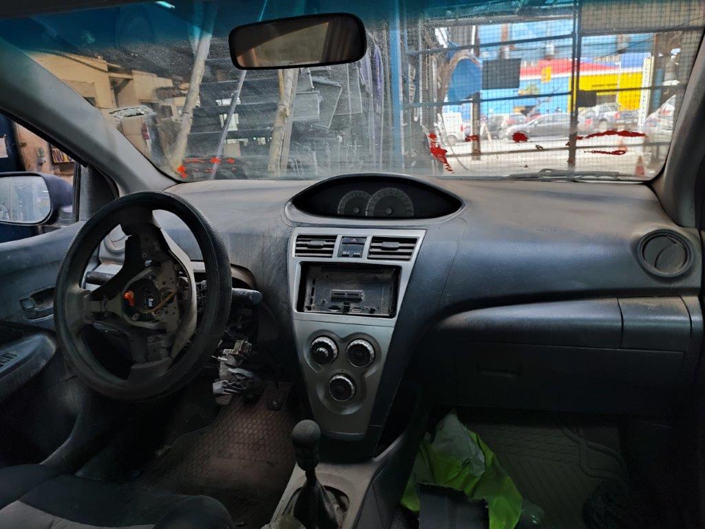  Toyota YARIS 2006    EN DESARME